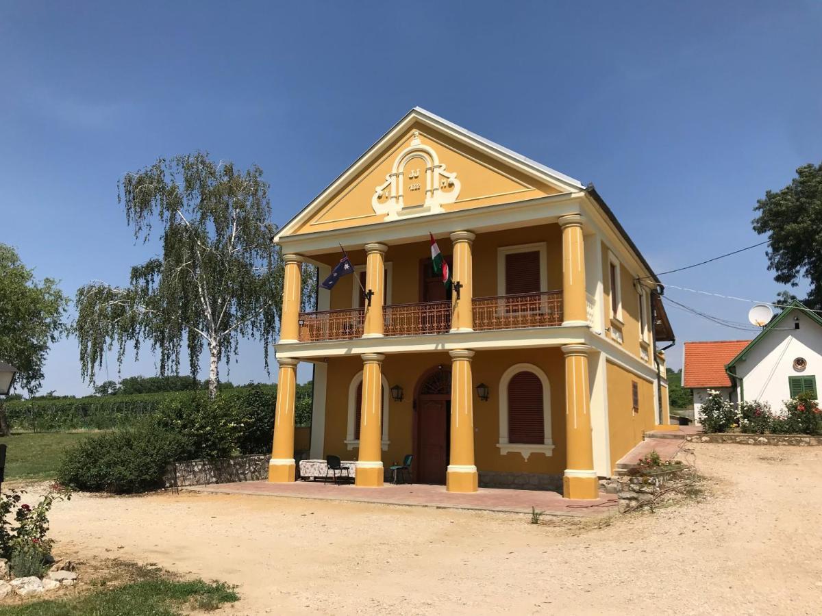 Apartamento Joe Bácsi Rezidenciája Kisharsány Exterior foto