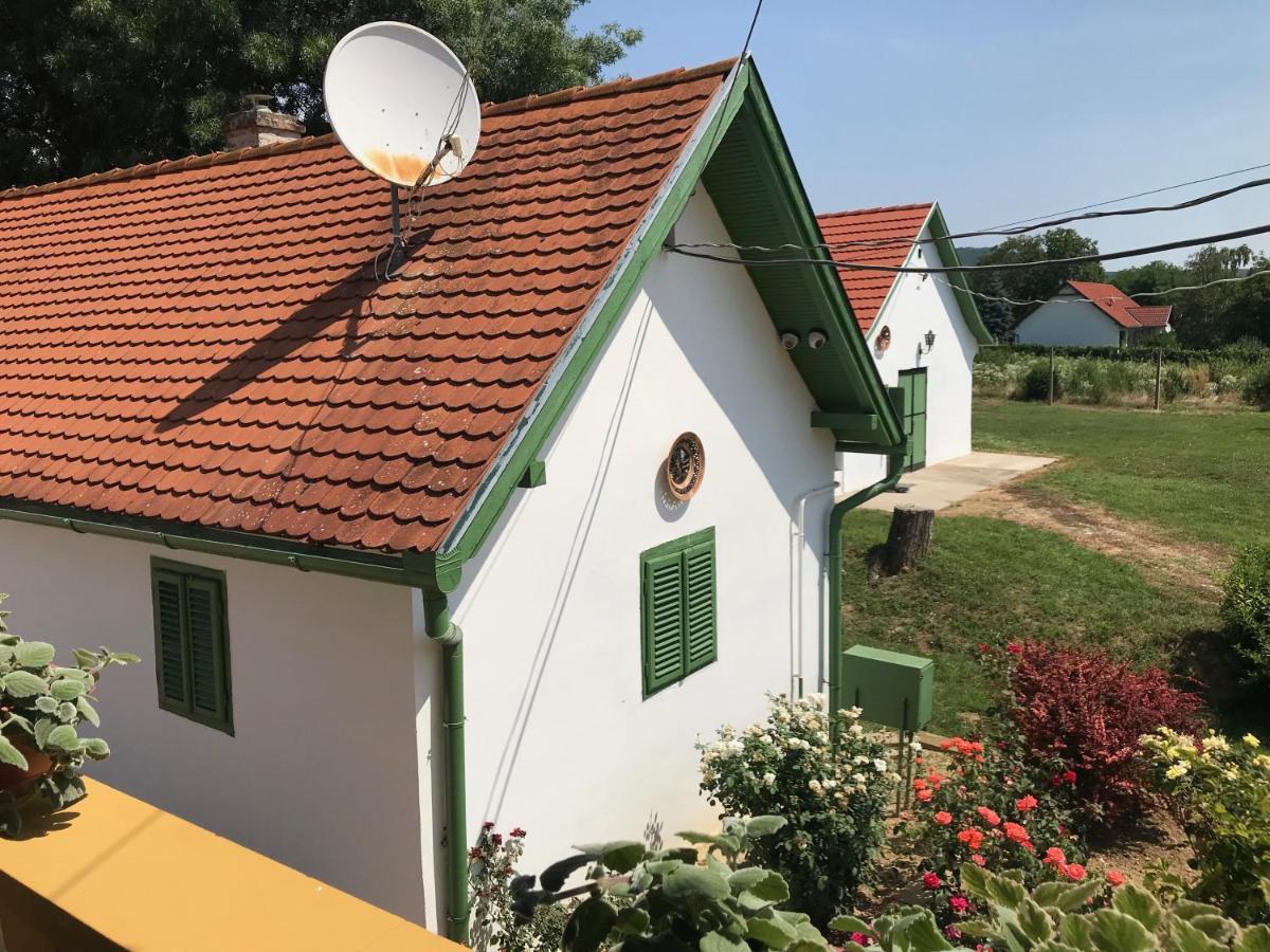 Apartamento Joe Bácsi Rezidenciája Kisharsány Exterior foto