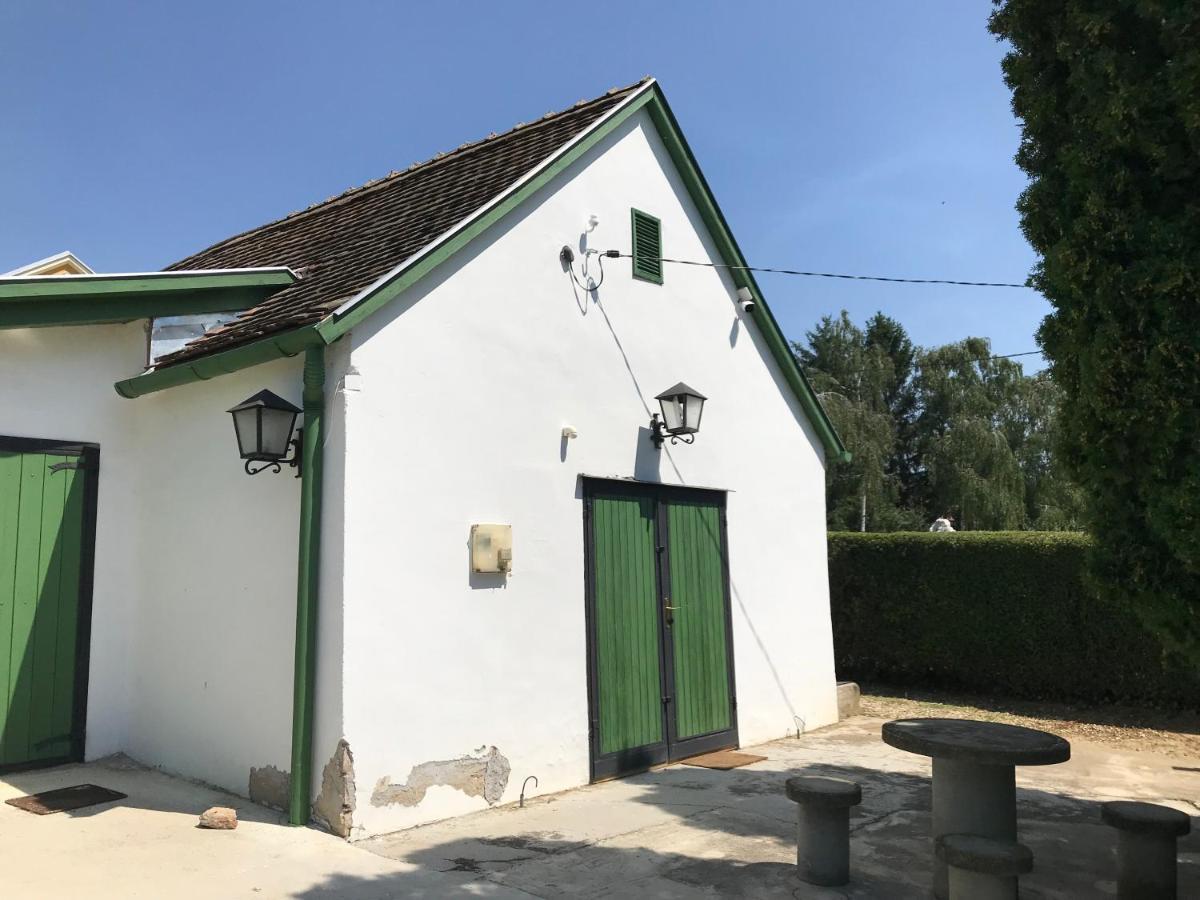 Apartamento Joe Bácsi Rezidenciája Kisharsány Exterior foto